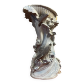 Vase vintage aux dauphins et aux coquillages en porcelaine vers 1960
