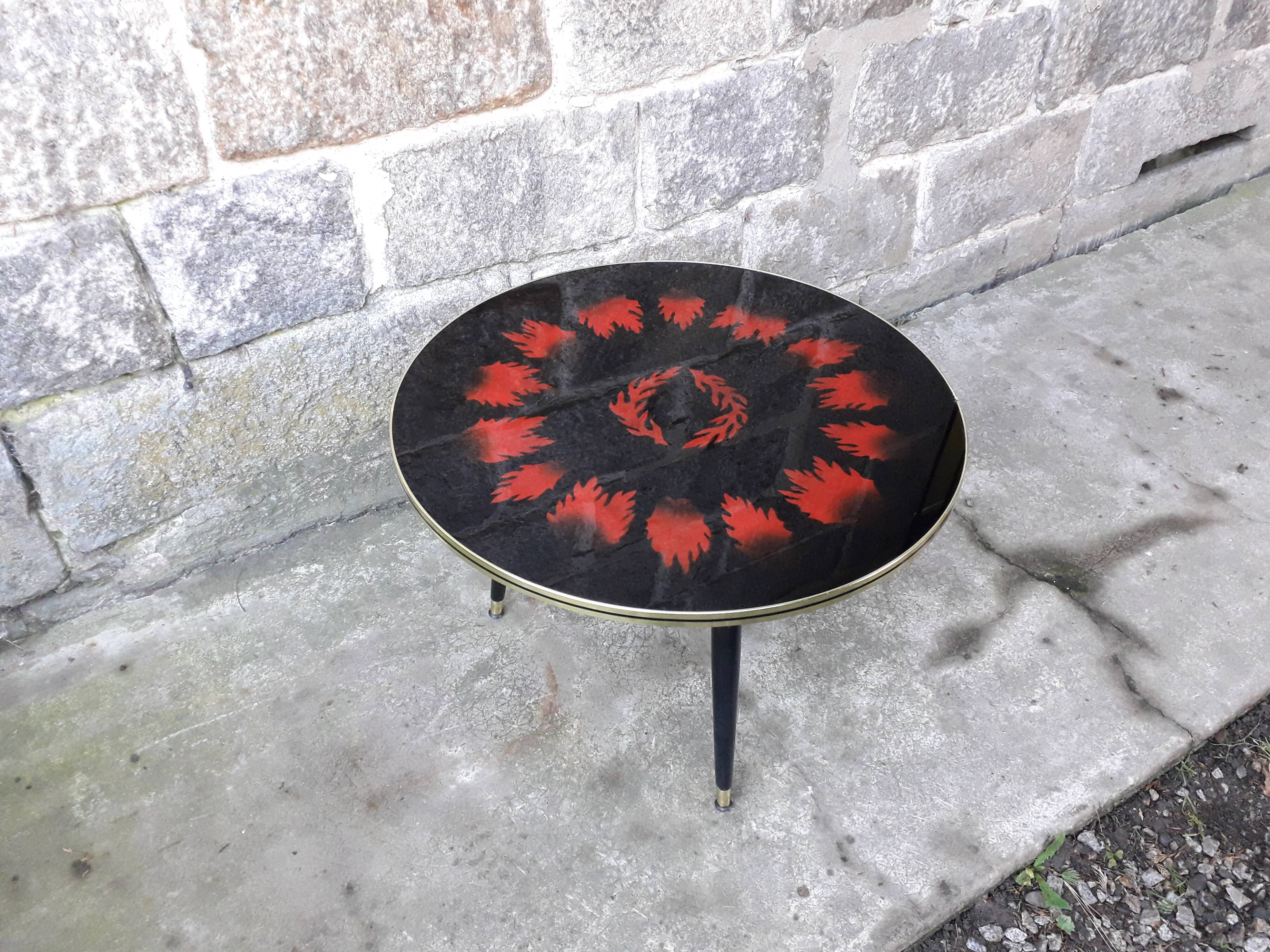 Vintage coffee table spindle legs