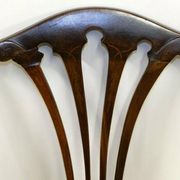Fauteuil en bois dur Hepplewhite sur pieds délicats avec siège d'origine