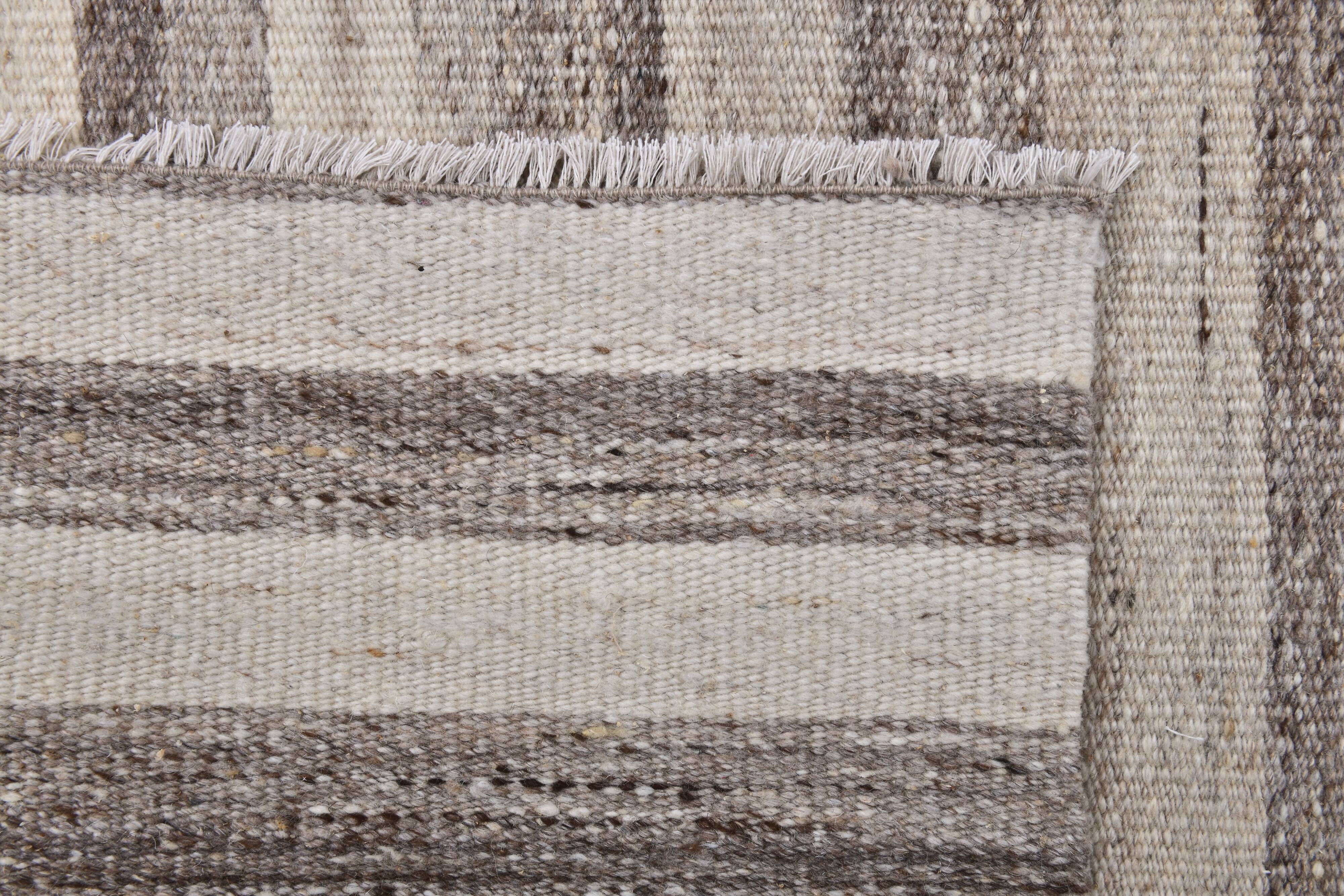 small kilim rug, vintage wool kilim carpet 137x212 cm , hand made carpet.