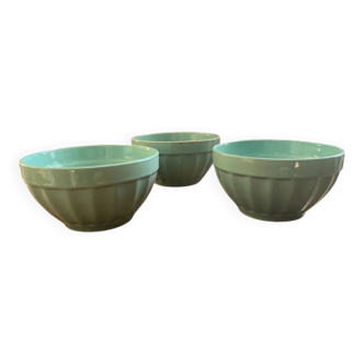 Set of three earthenware bowls