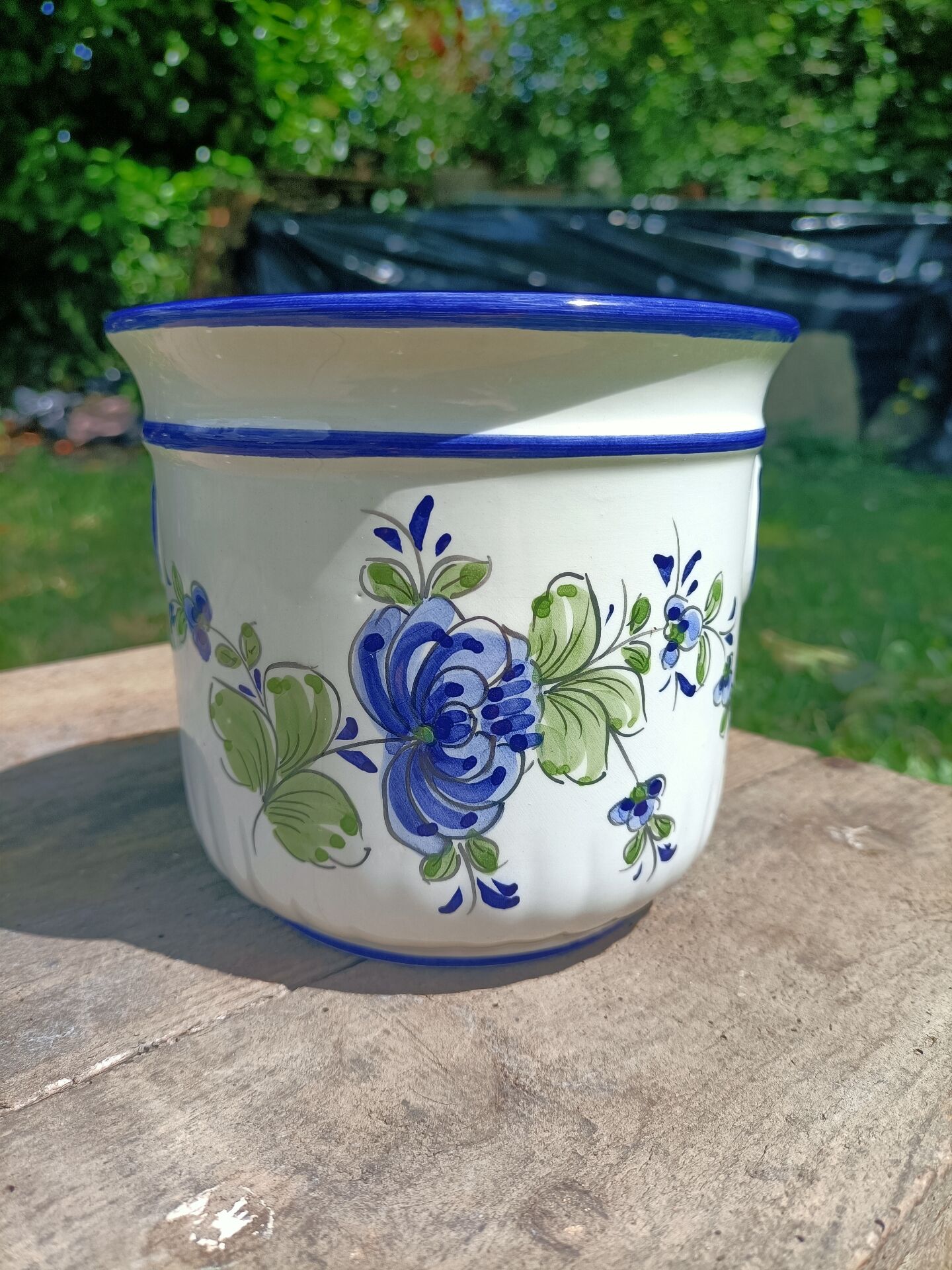 Retro hand-painted plant pot