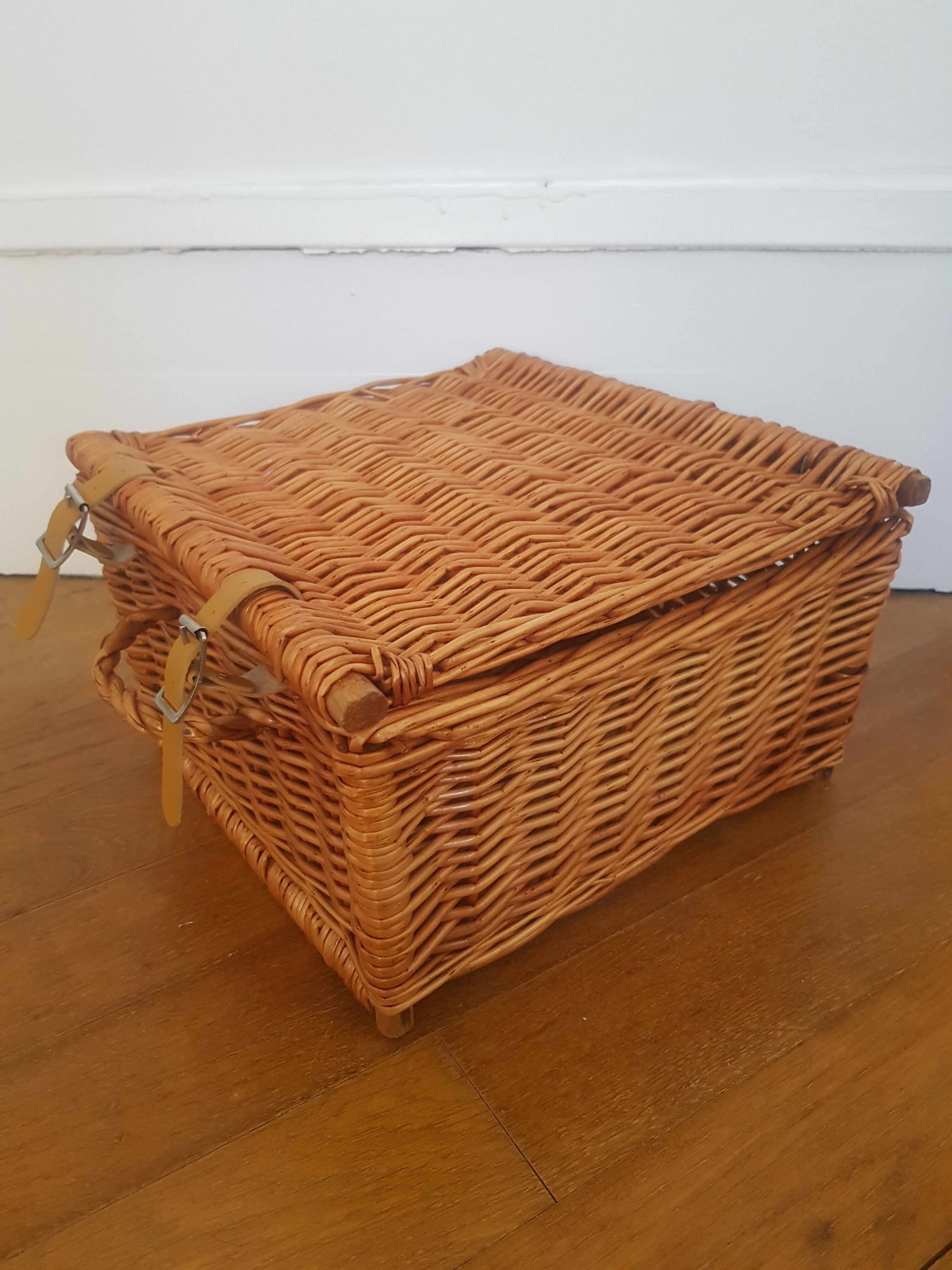 Wicker basket
