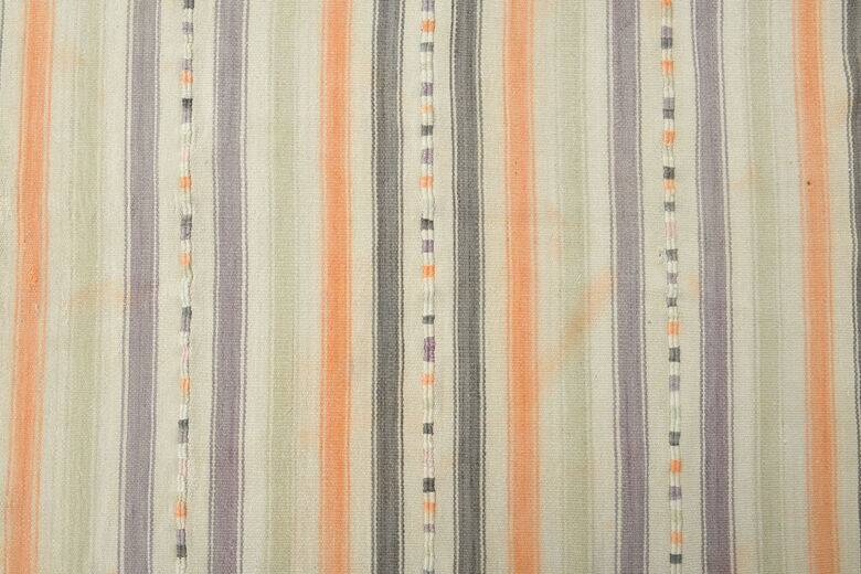 Vintage Turkish Rug 121 x 152 cm