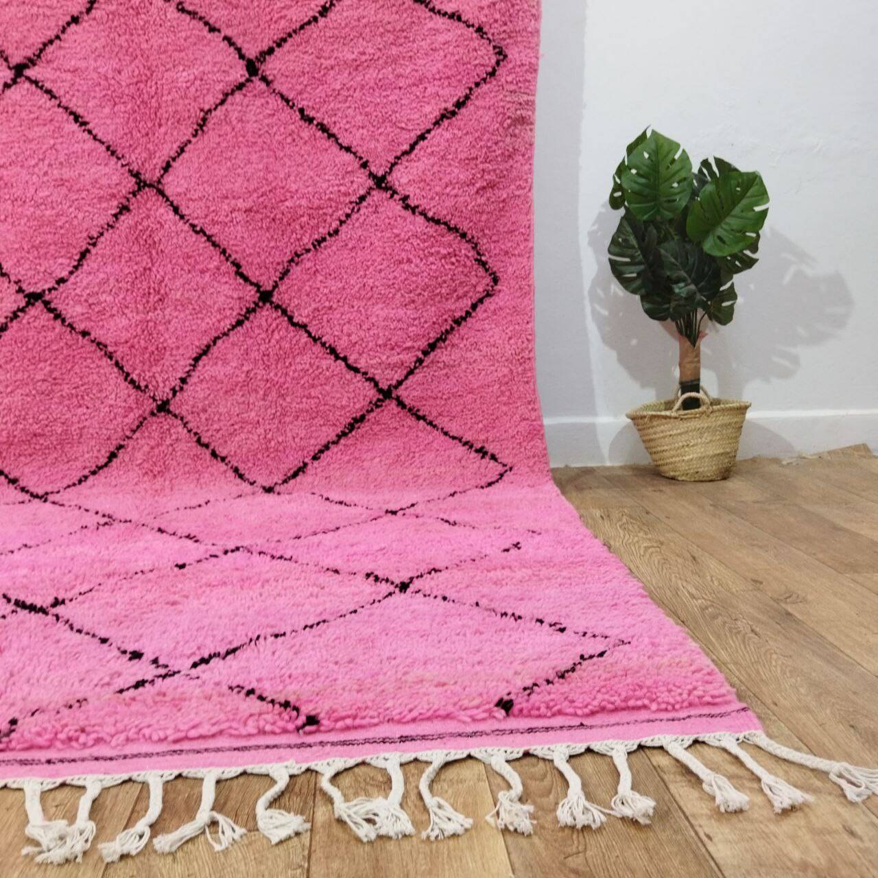 Azilal Berber rug in handmade wool 300 X 190 CM