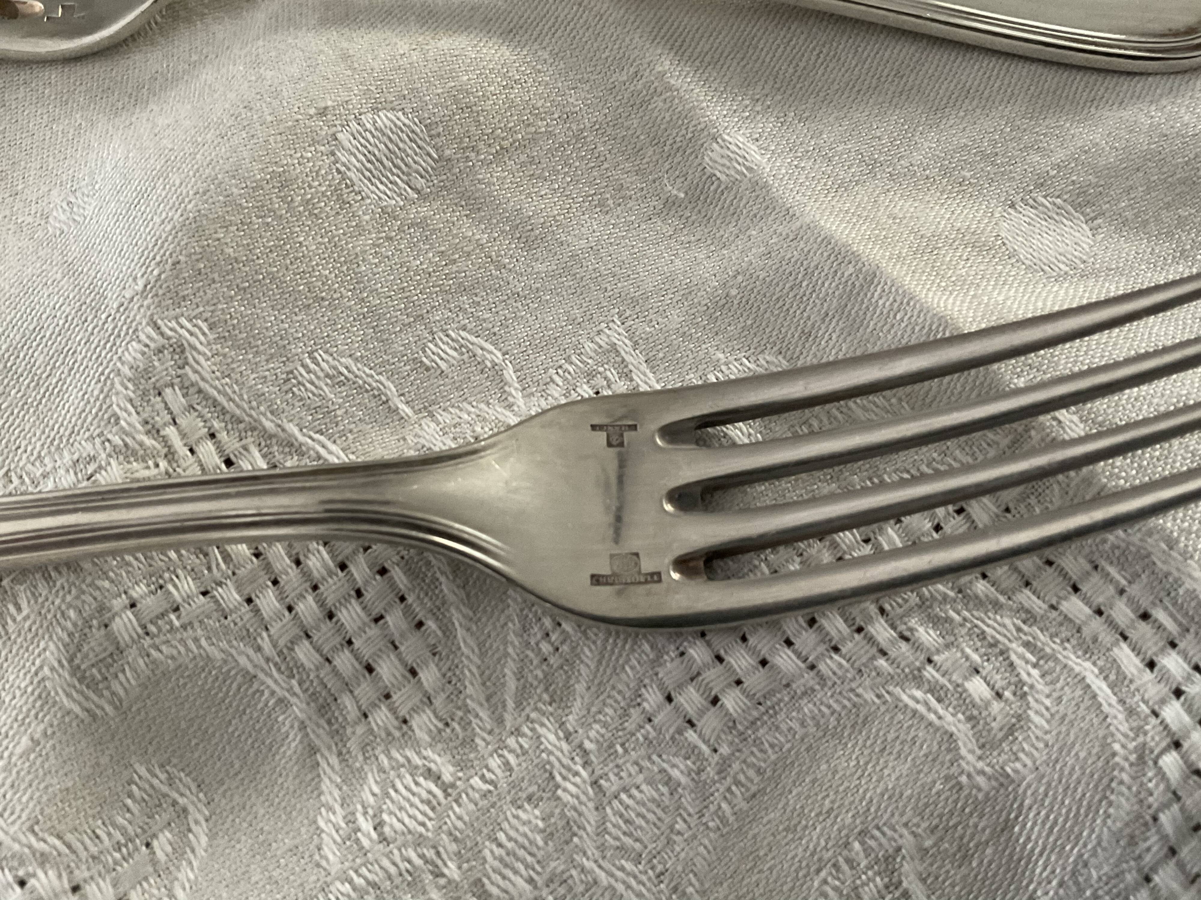 Set of 12 table cutlery