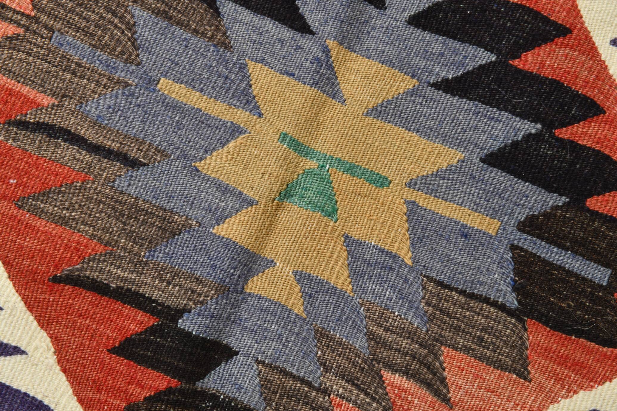 Kilim berbère vintage, Explosion de couleurs et charme artisanal, 166x230Cm