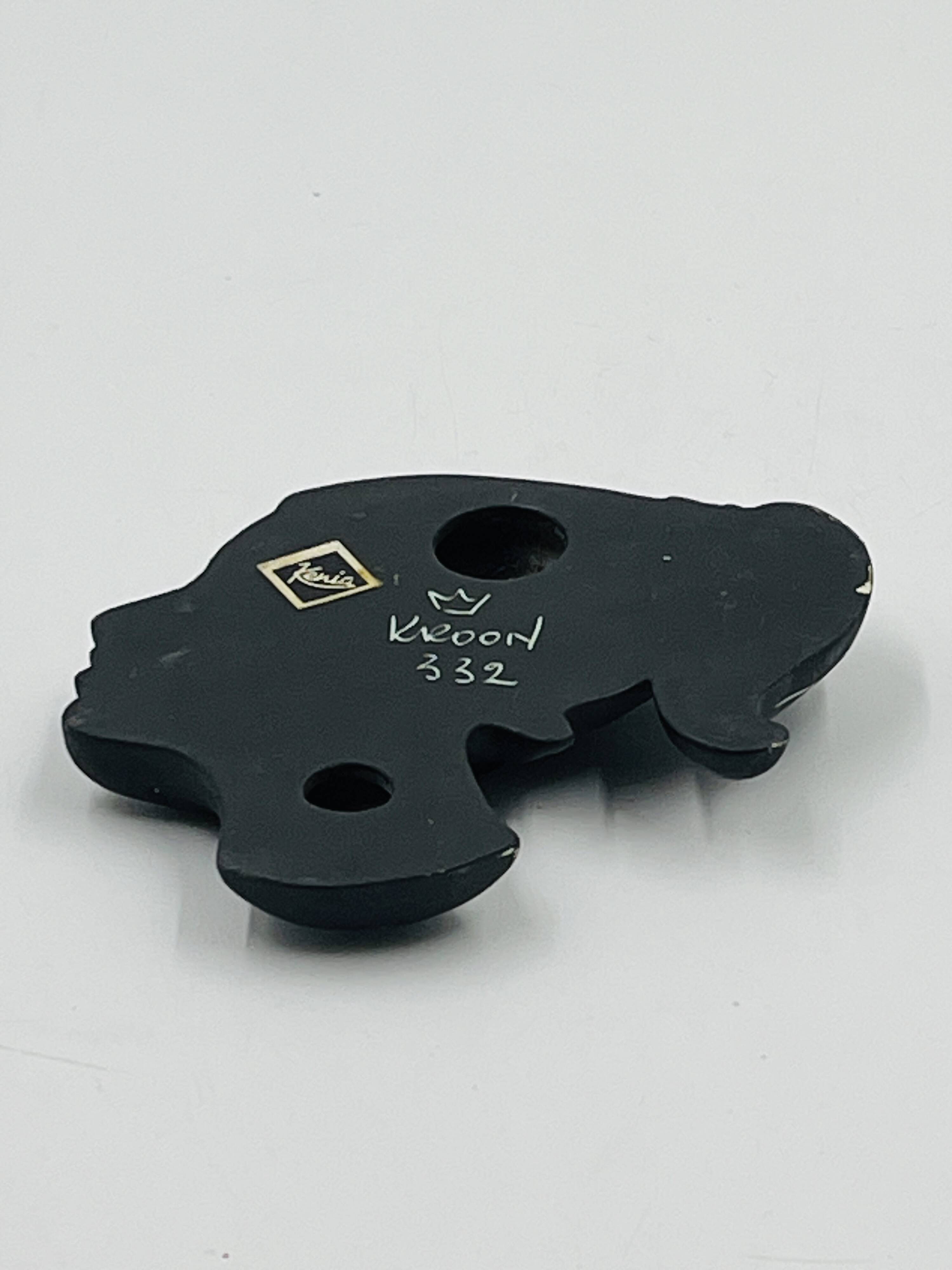 Head woman Kroon Kenya 332