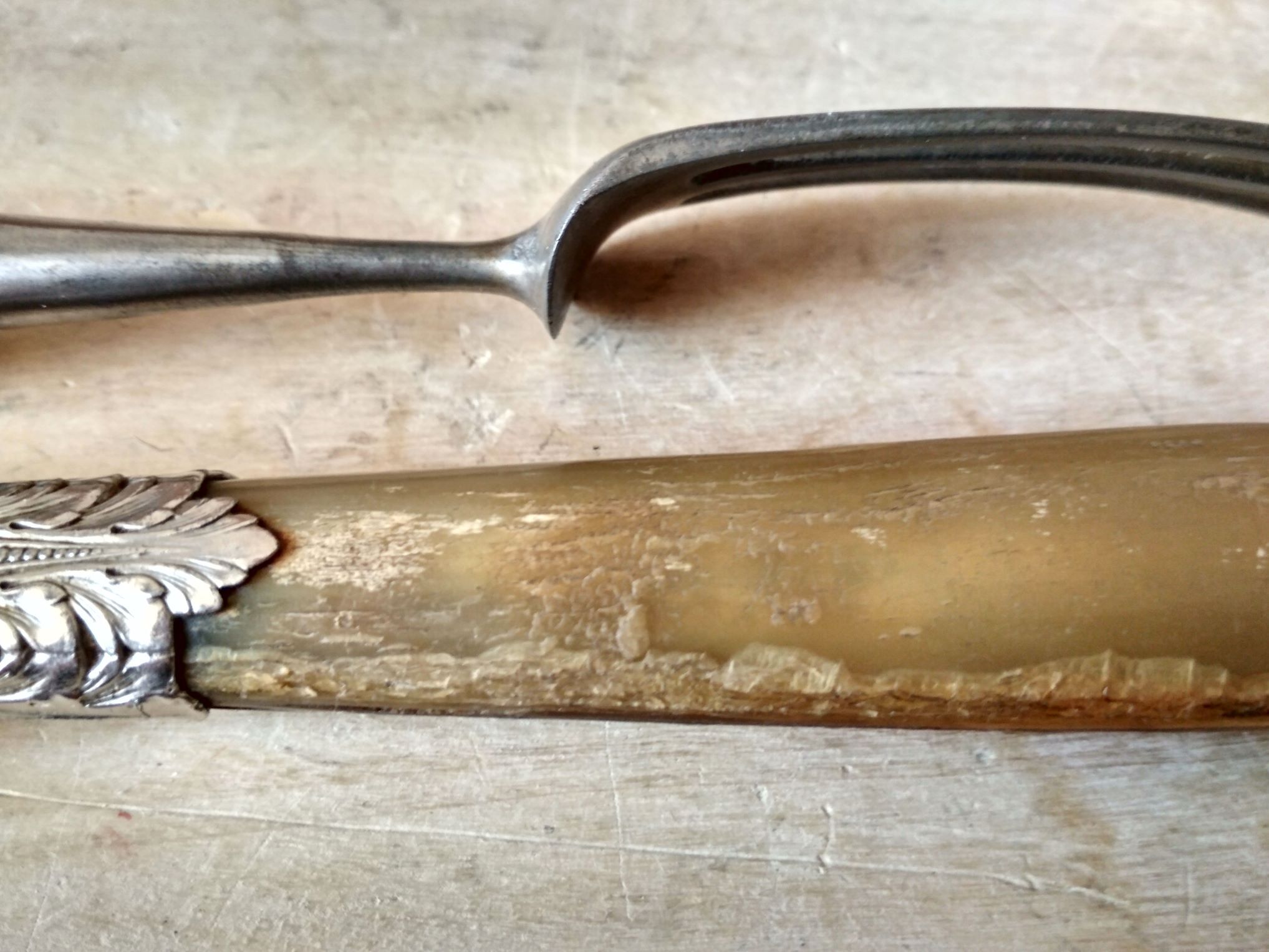 Paire de couverts à découper