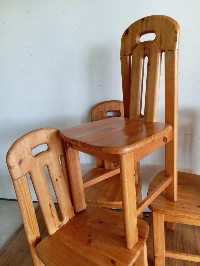 Set of 4 80s pine chairs