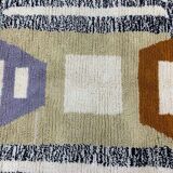 Berber rug in pure wool, handwoven using traditional methods, size 150 x 250 cm