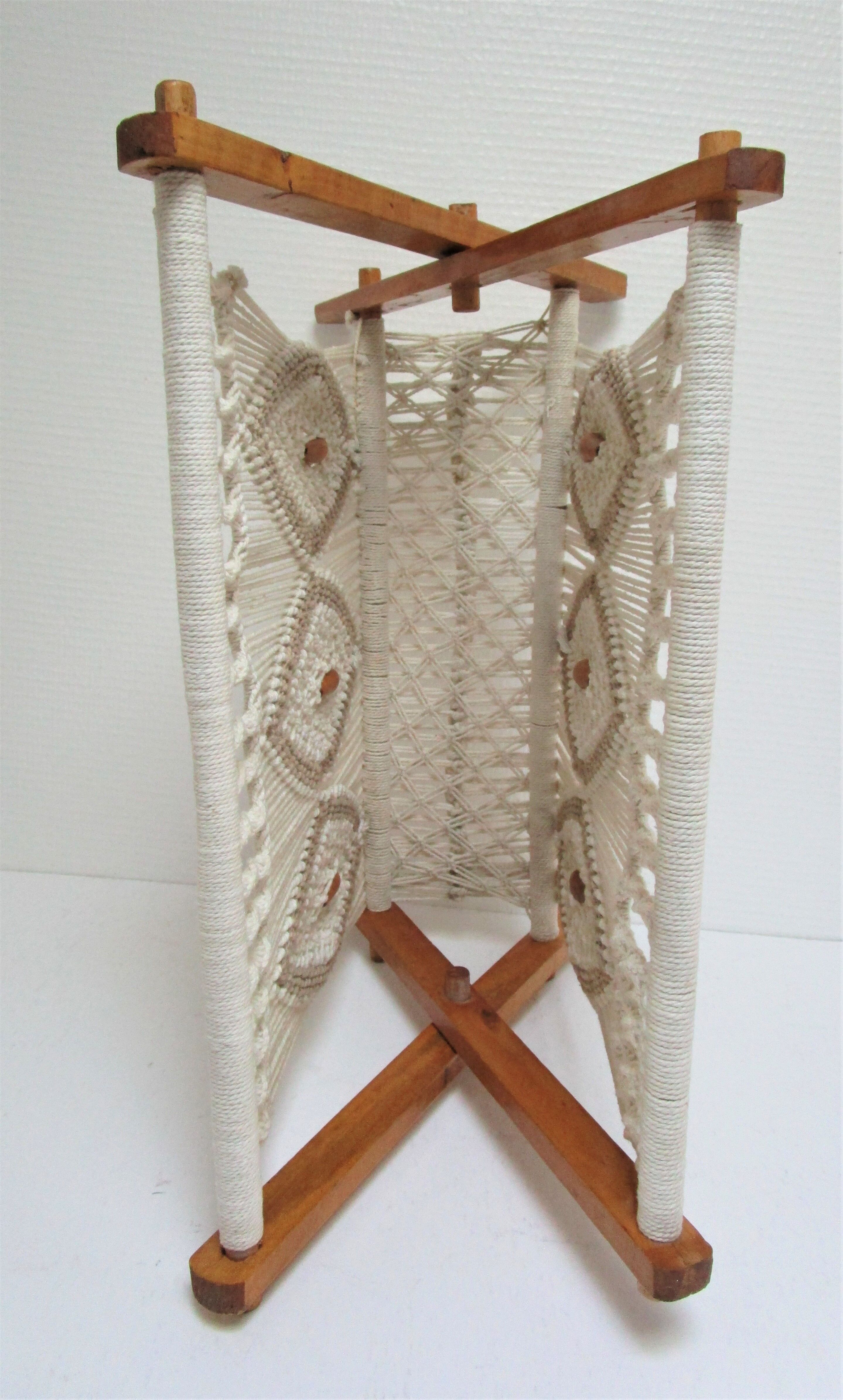 Magazine holder macramé cotton and vintage wood 70s