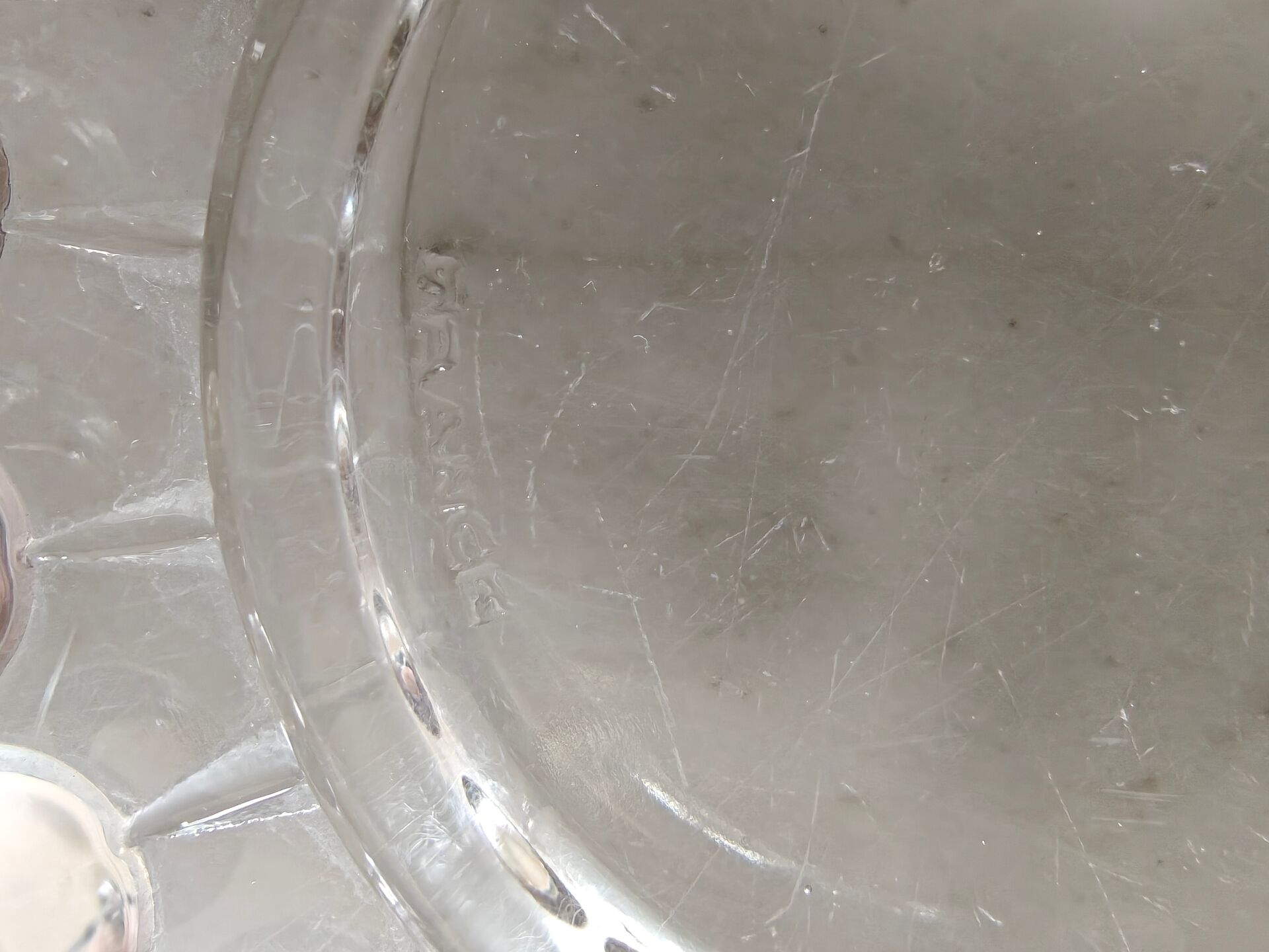 Glass dish