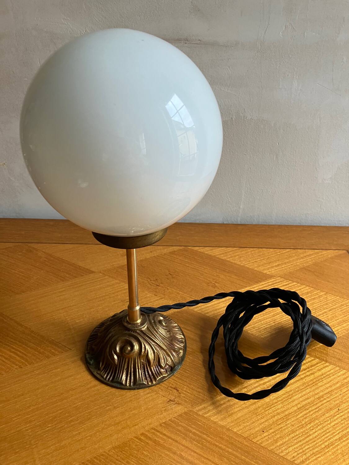 Vintage glass globe table lamp