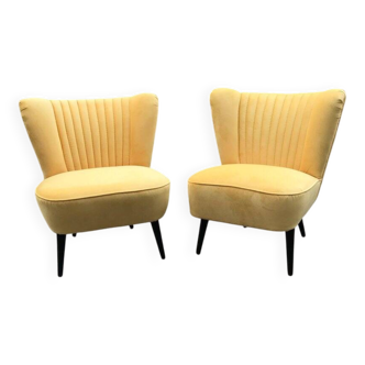 Set of 2 yellow velvet cocktail armchairs with solid beech from the 1950s.
