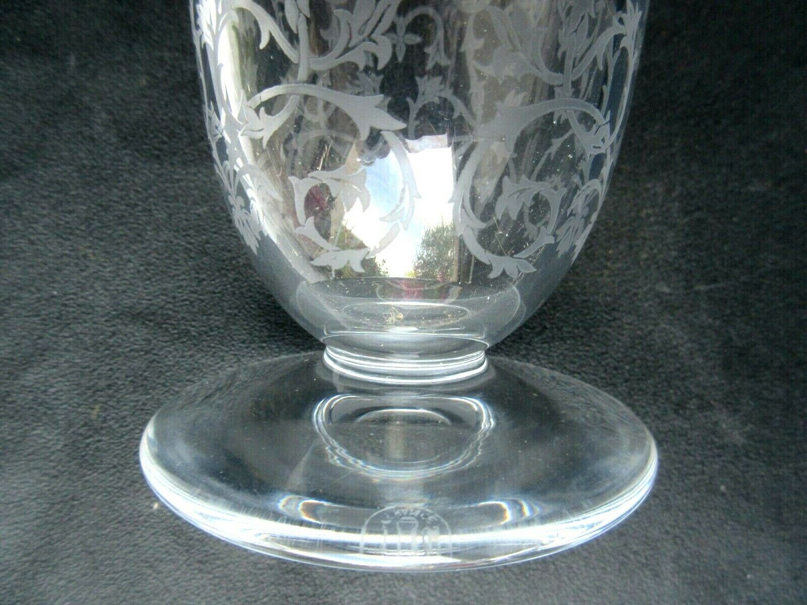 Art-Deco vase in Baccarat crystal, Michelangélo model, engraved with arabesques and signed