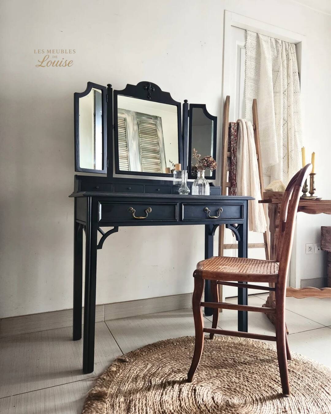 Antique dressing table