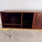 Small enfilade, 142 cm long, with 2 doors in rosewood.