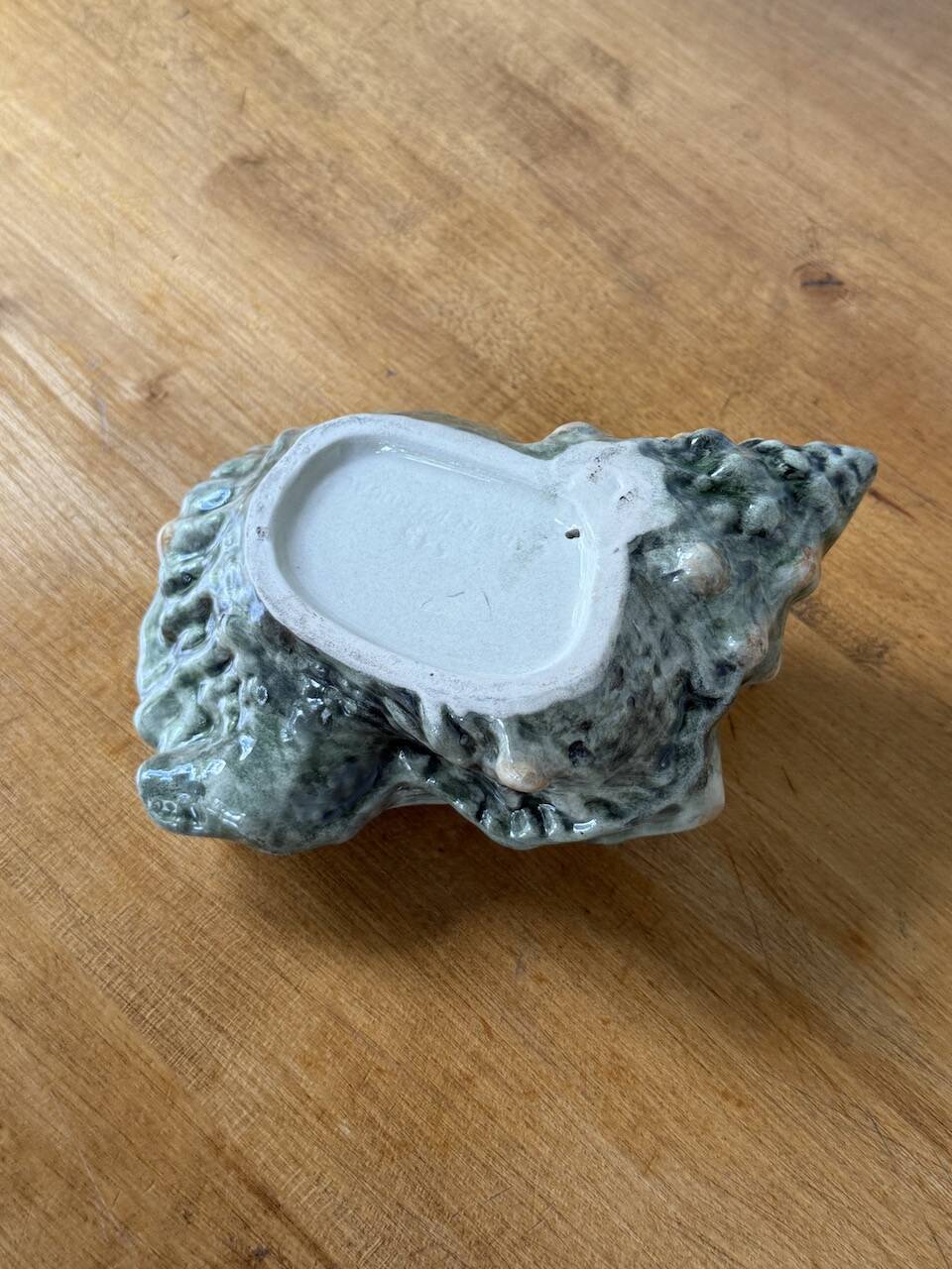 Ceramic shell empty pocket or ashtray 1970