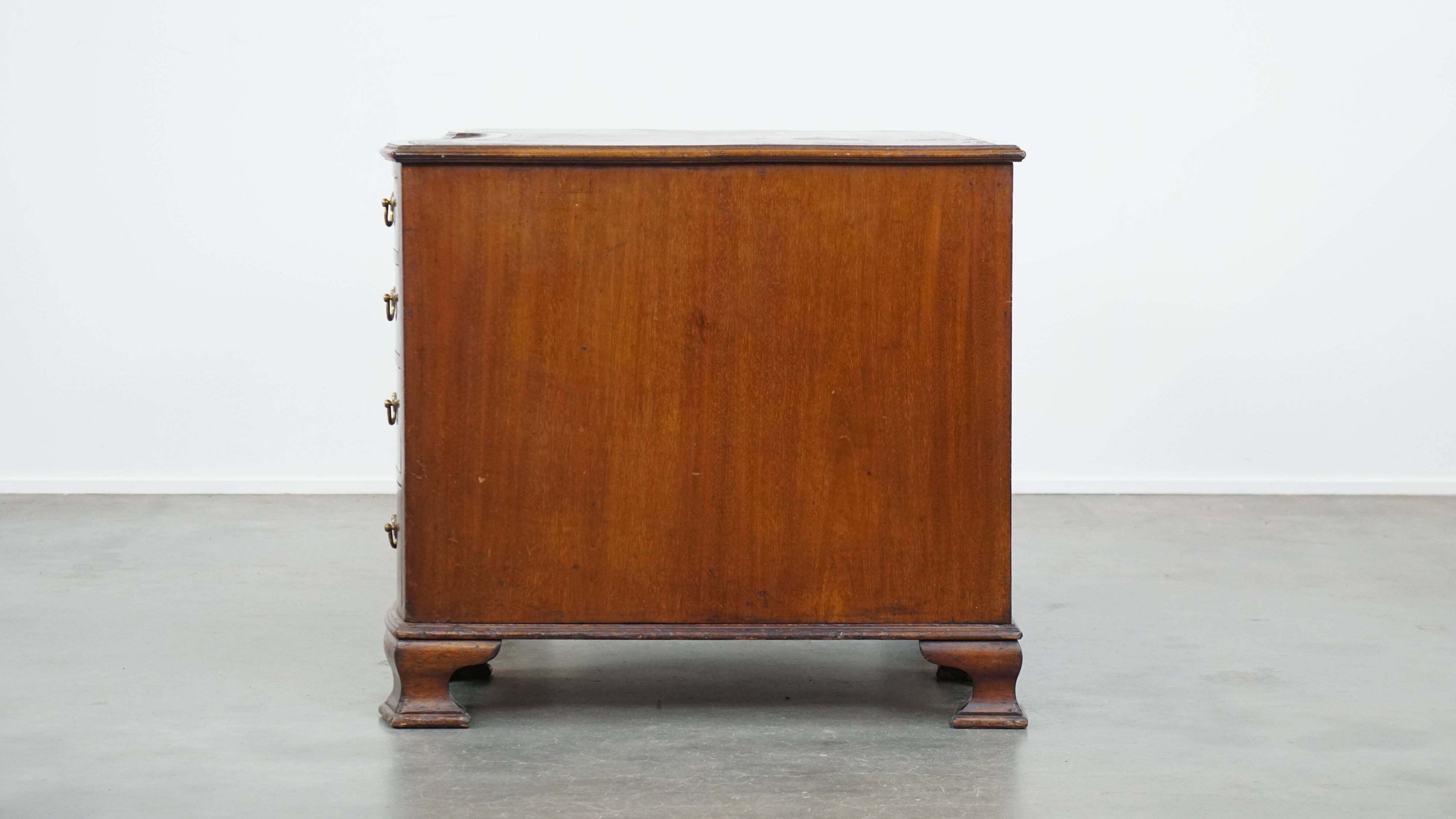 Antique wooden English desk from the late 19th century with a leather top