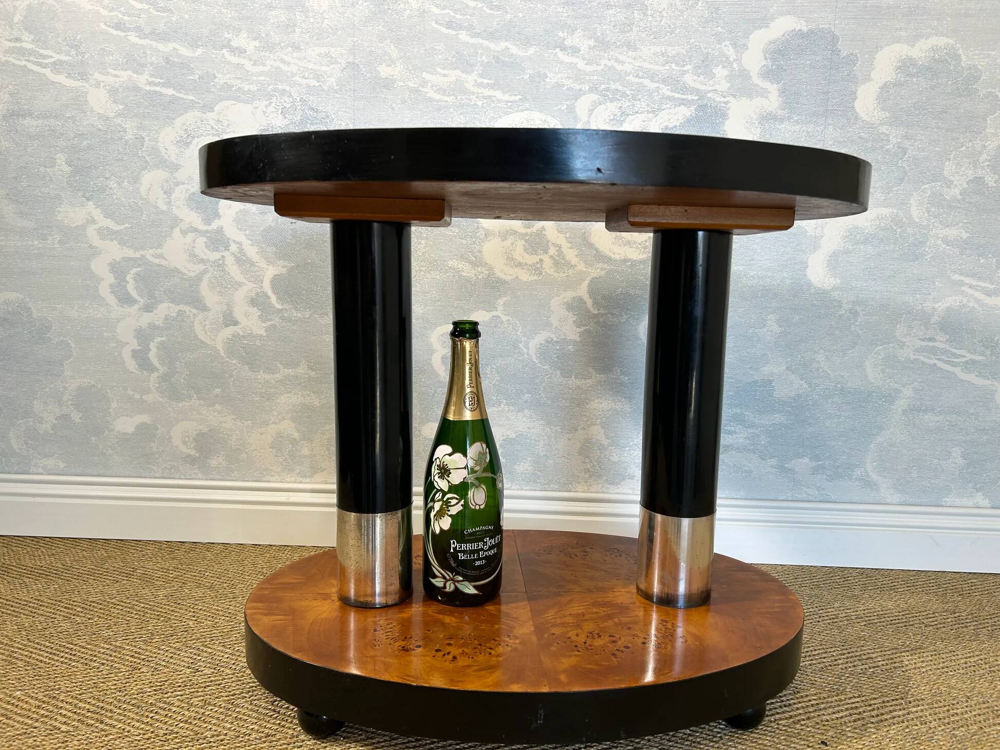 Art Deco side table with walnut burl veneer, France, 1930s.