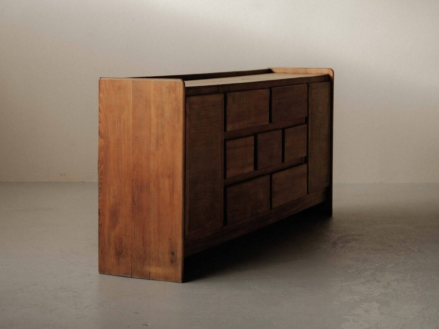 Meuble d’atelier en pin – Travail français des années 1970