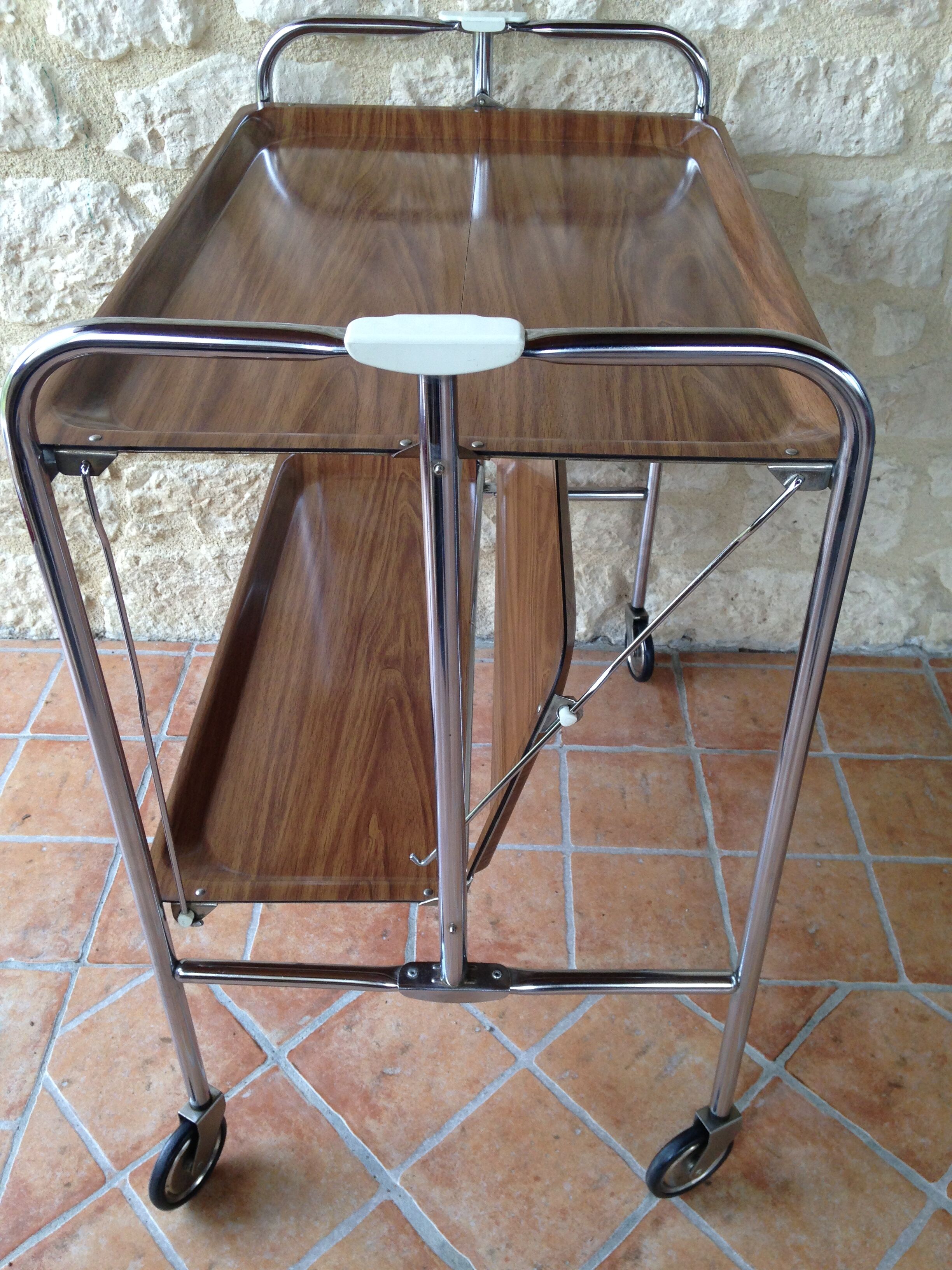 Serving table in formica 60/70