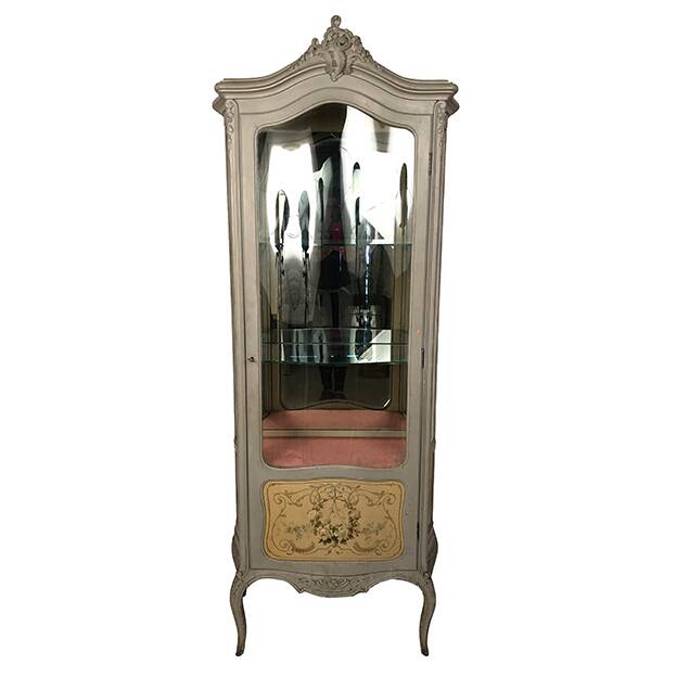 Lively rockery style display case in gray lacquered wood and painted flower decoration. Around 1900