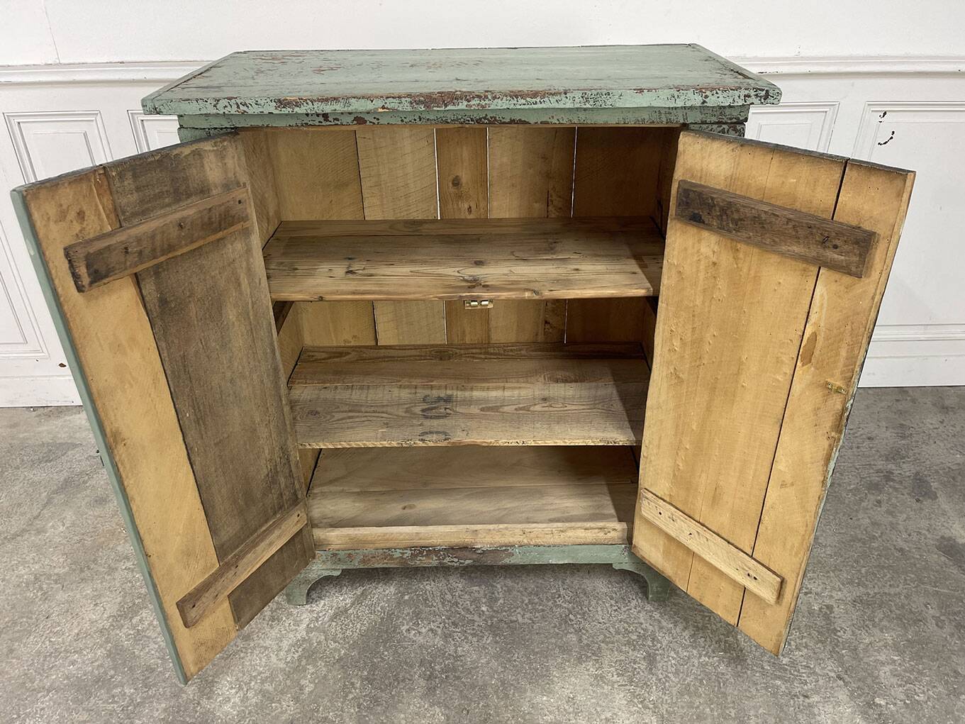 Parisian buffet 1900 greenish-blue patina