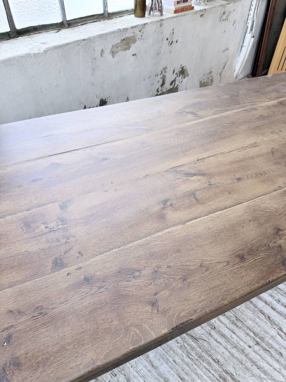 XL farmhouse table in solid oak, brutalist style, 20th century.