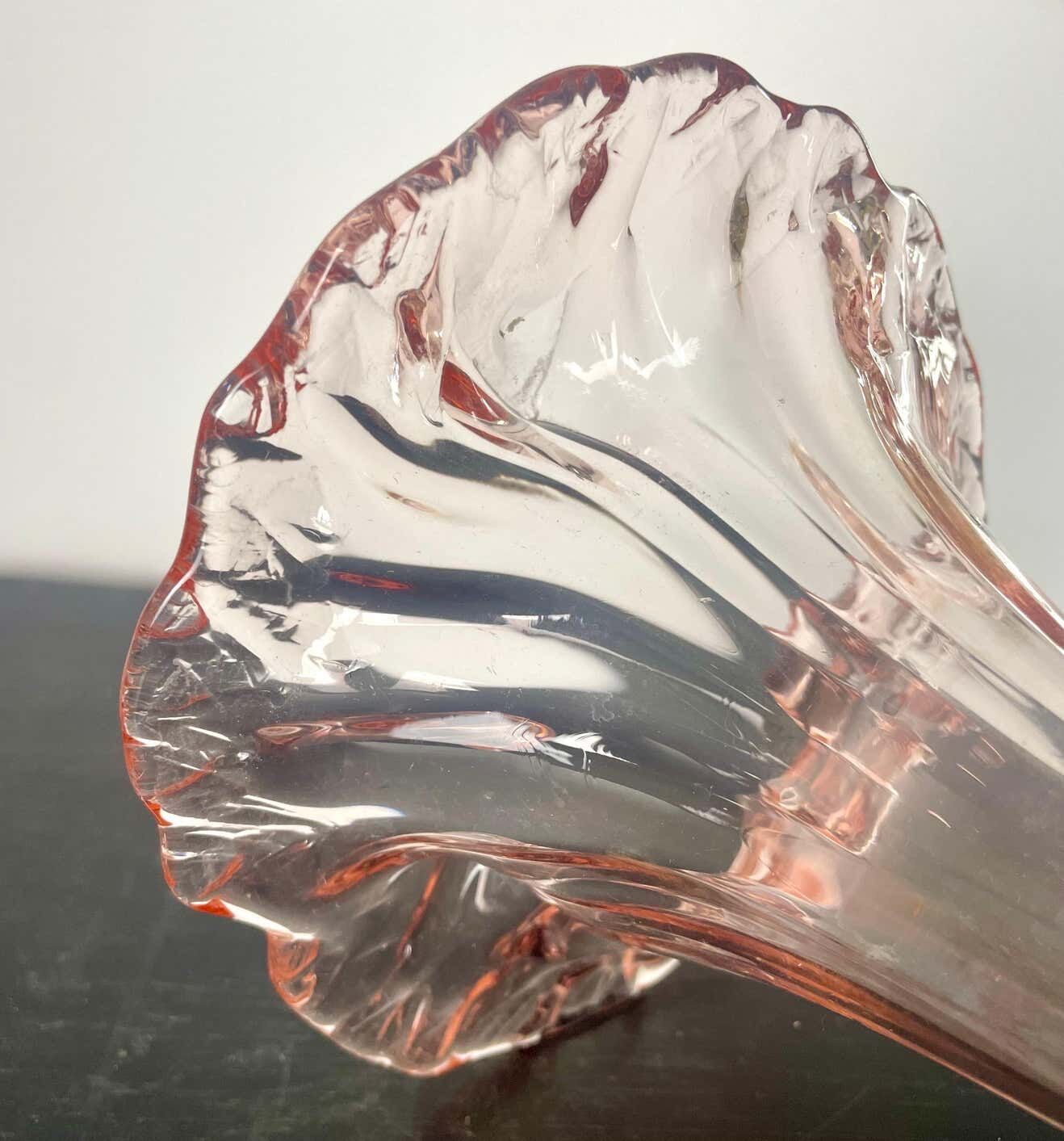 Pink trumpet vase - fleurs-de-lys in blown glass - italy 1970