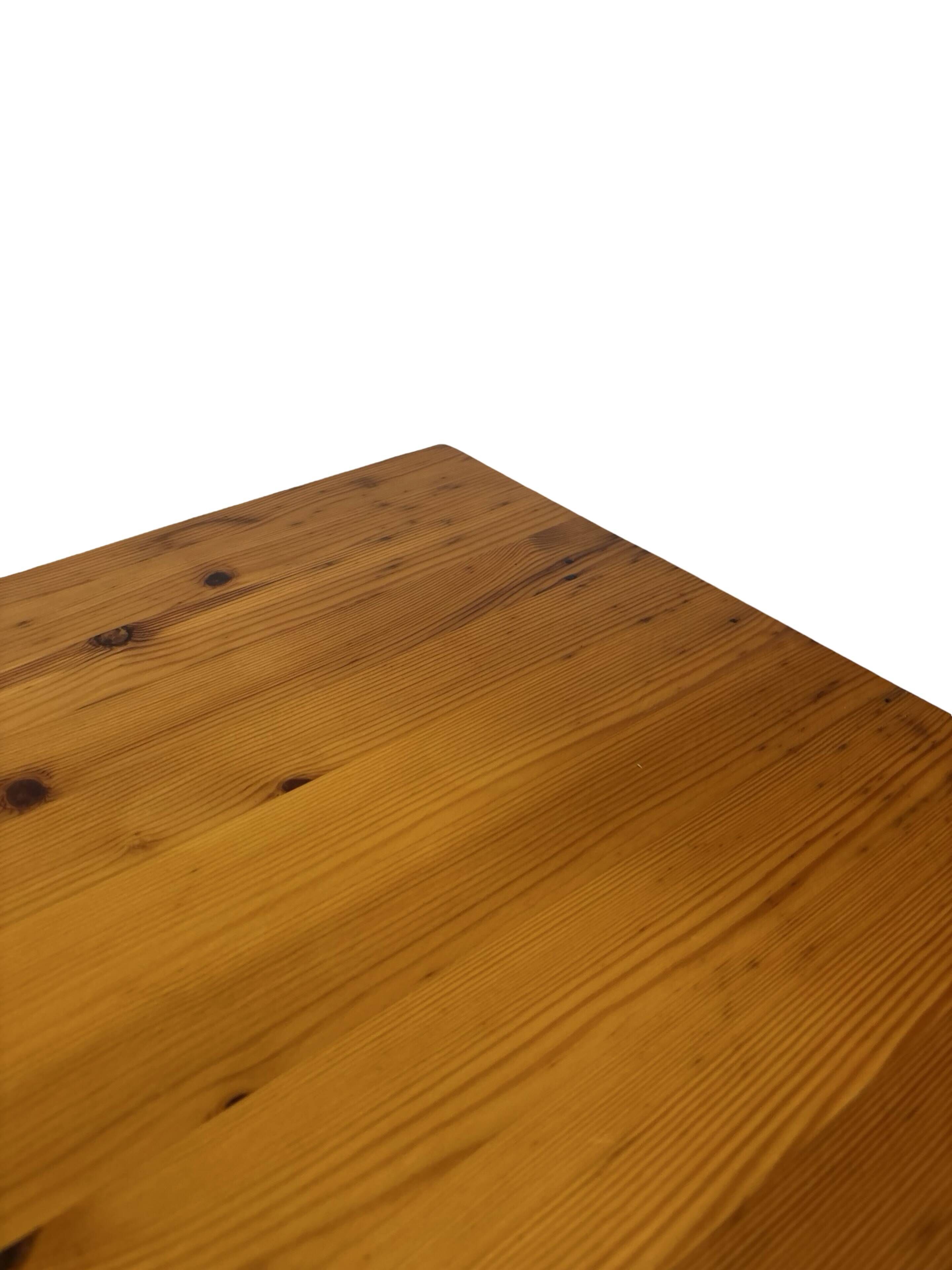 Table de chevet en pin, années 70