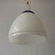 Suspension du milieu du siècle en verre blanc avec dessus bleu foncé, années 1960, Italie