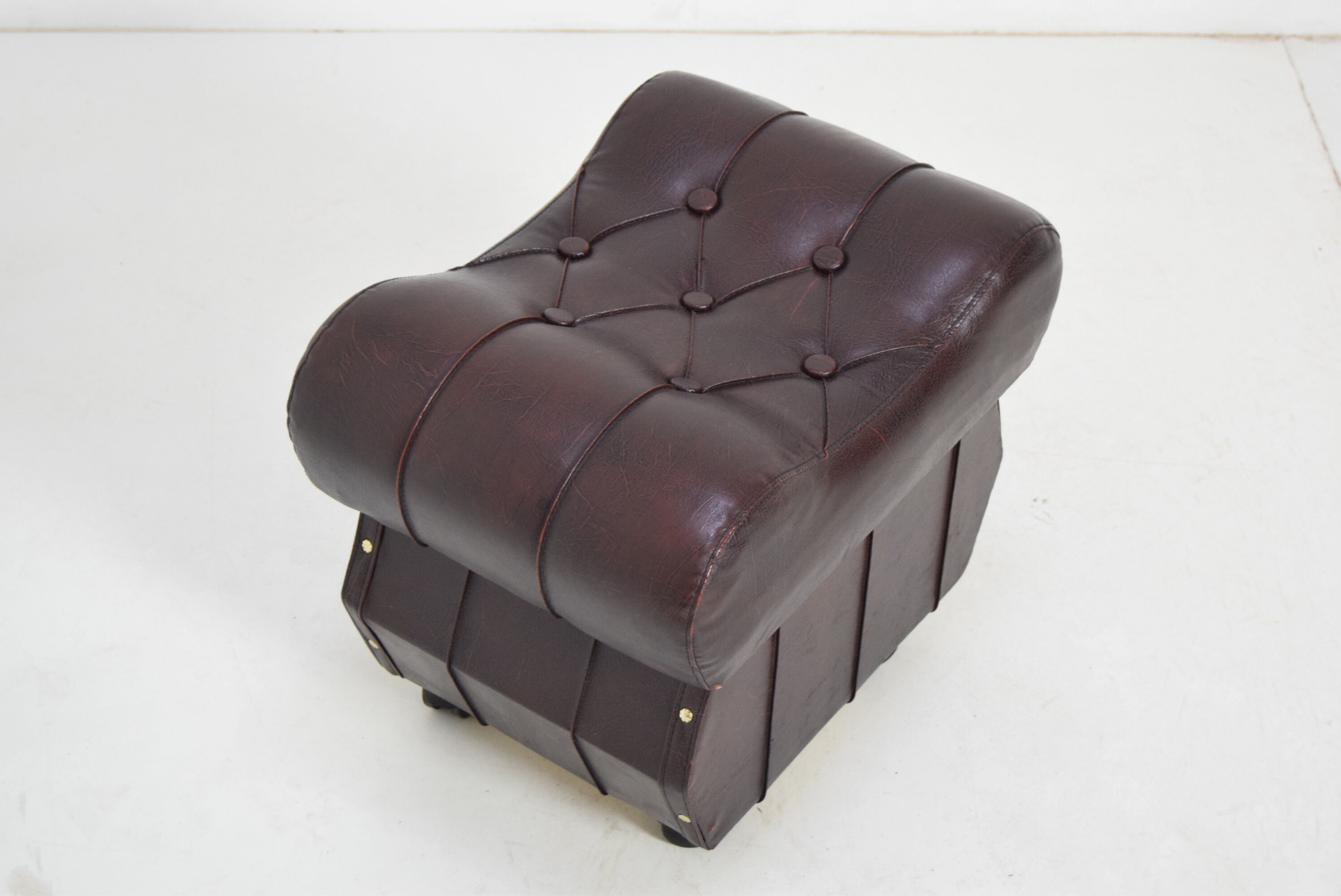 Mid-century leatherette stool with wheels, 1970