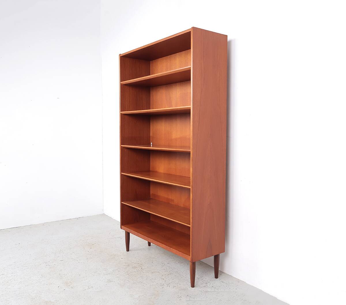 Danish design teak bookcase with adjustable shelves, 1960s