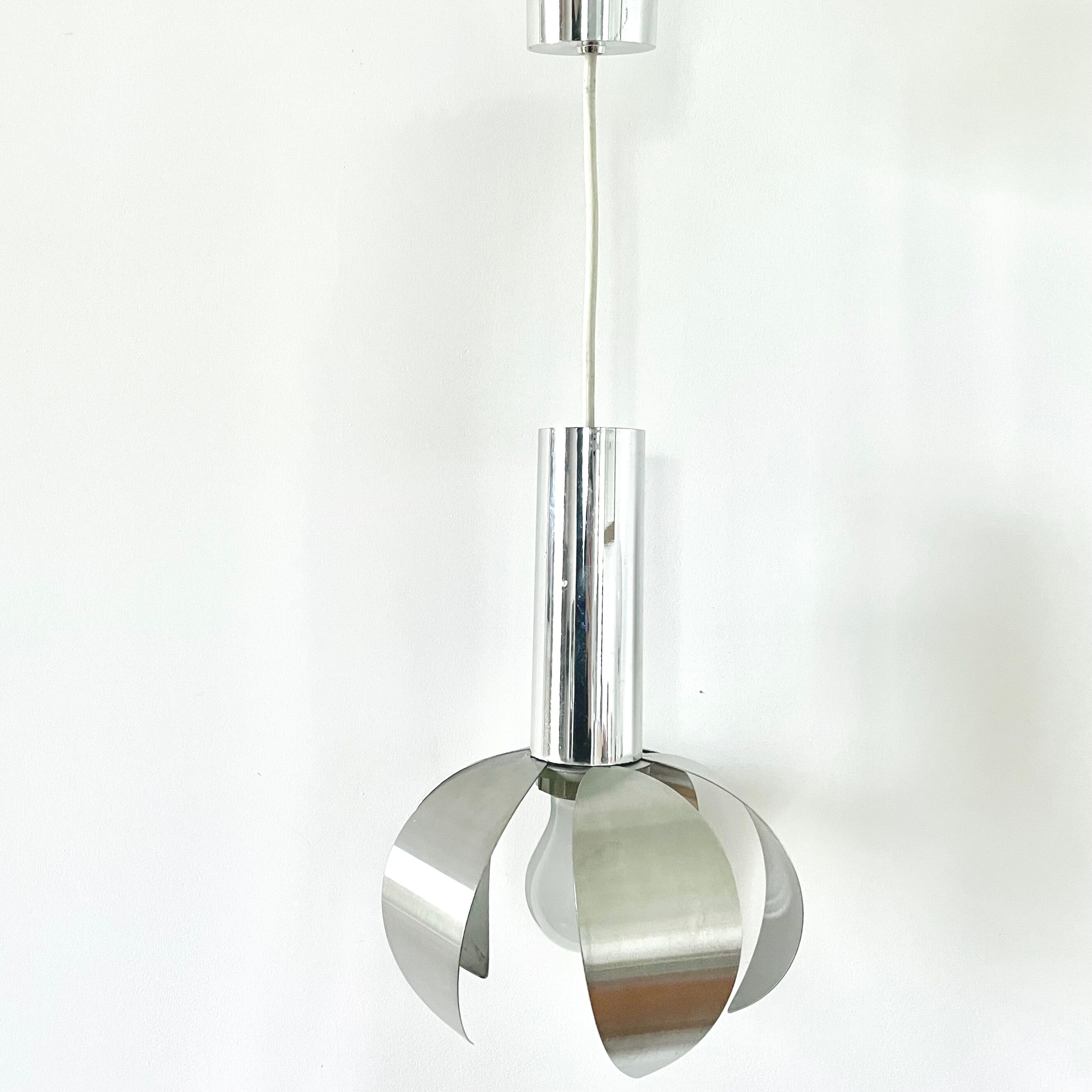 Brushed steel flower suspension