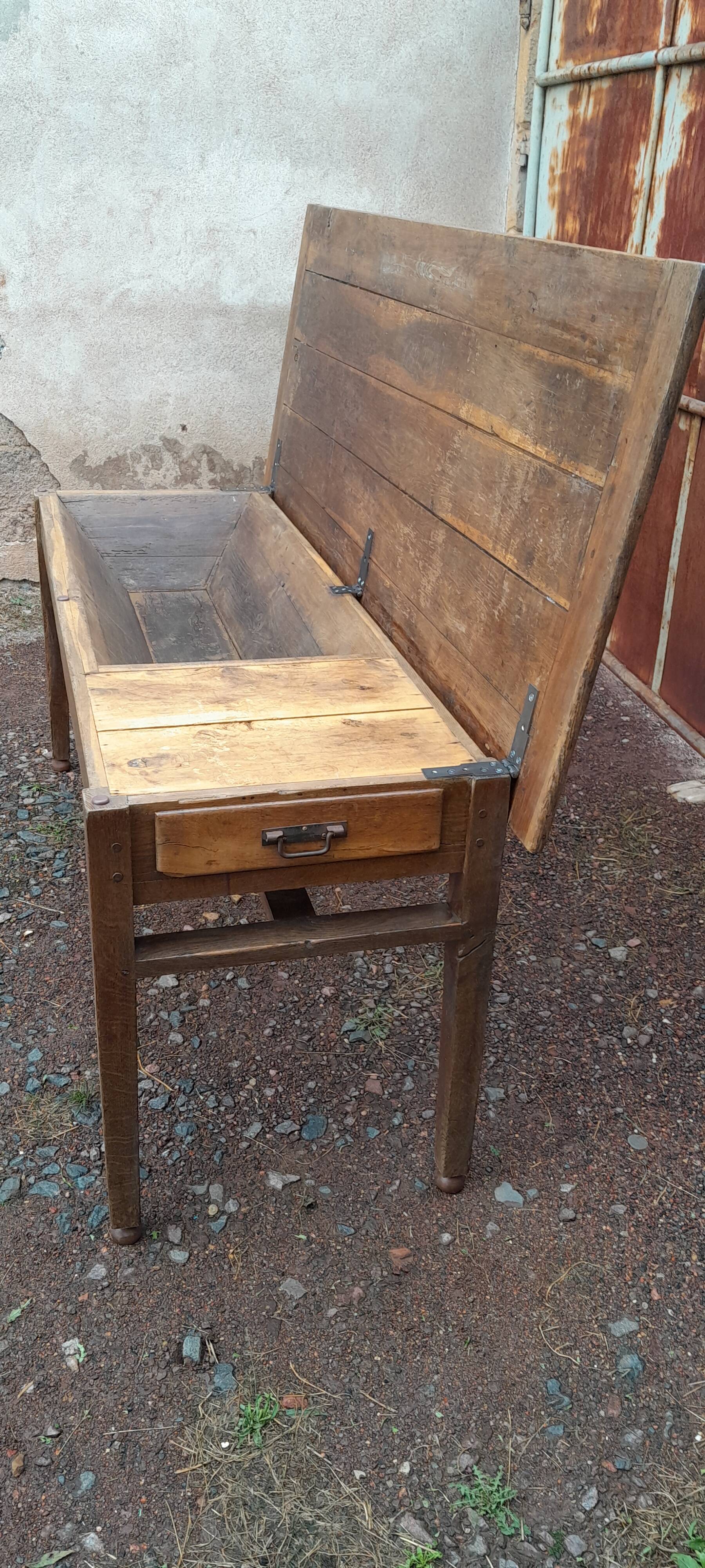 Oak kneading farm table