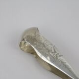 Acanthus-leaf sugar pinch in solid silver acanthus leaf