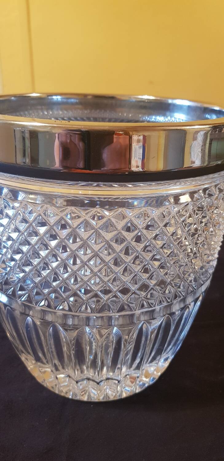 Crystal champagne bucket.