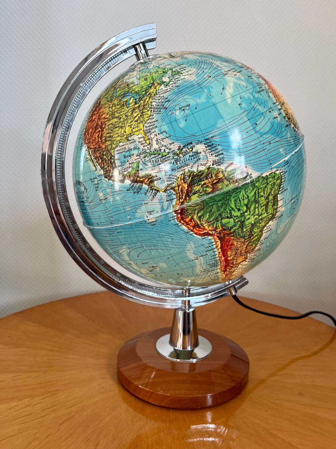 Vintage luminous earth globe