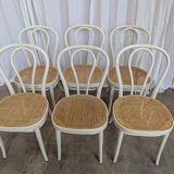 Ensemble de 6 chaises de salle à manger vintage de style Thonet : bois blanc et assise en cannage.