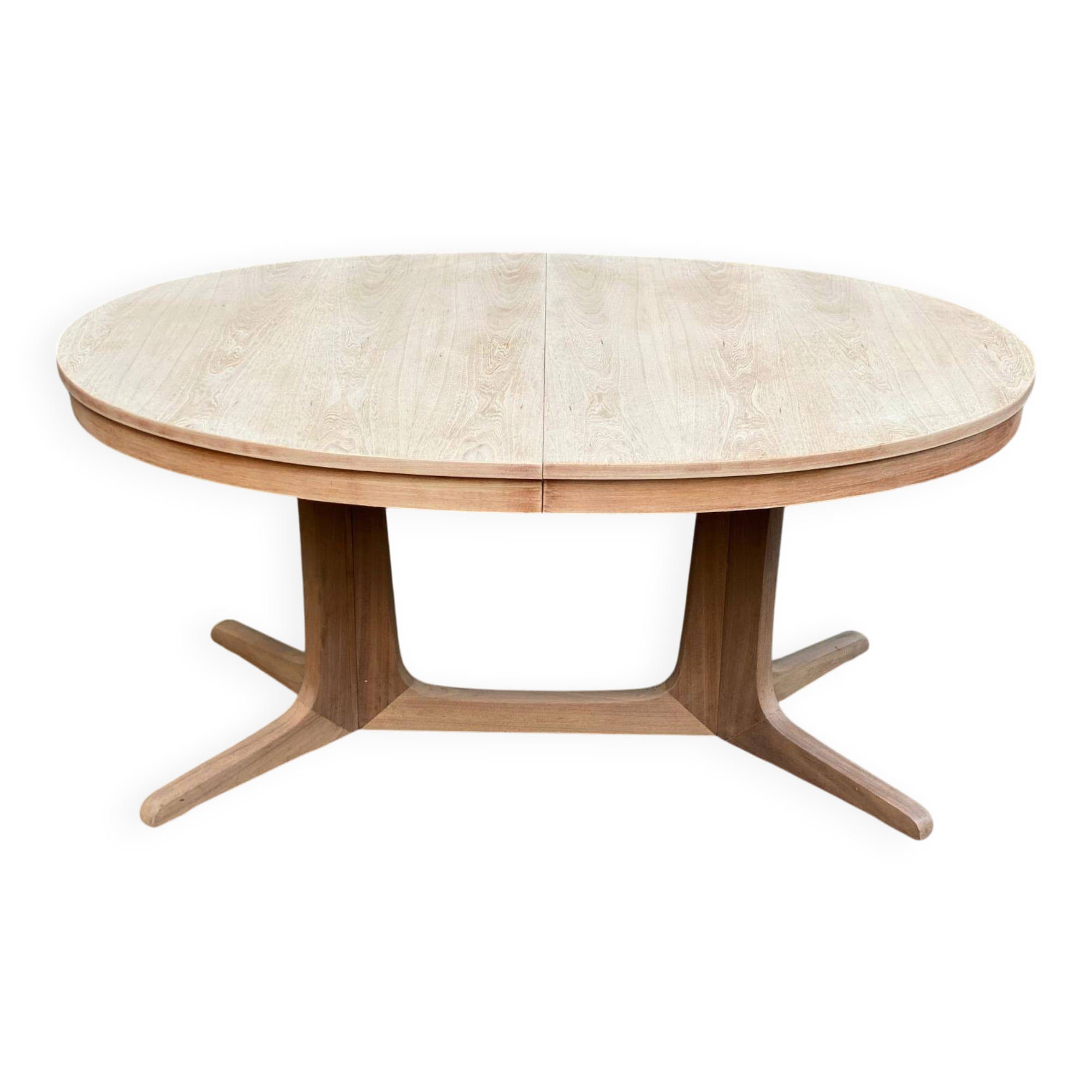 Table scandinave ovale extensible Baumann décapée en teck brut 240cm 1960
