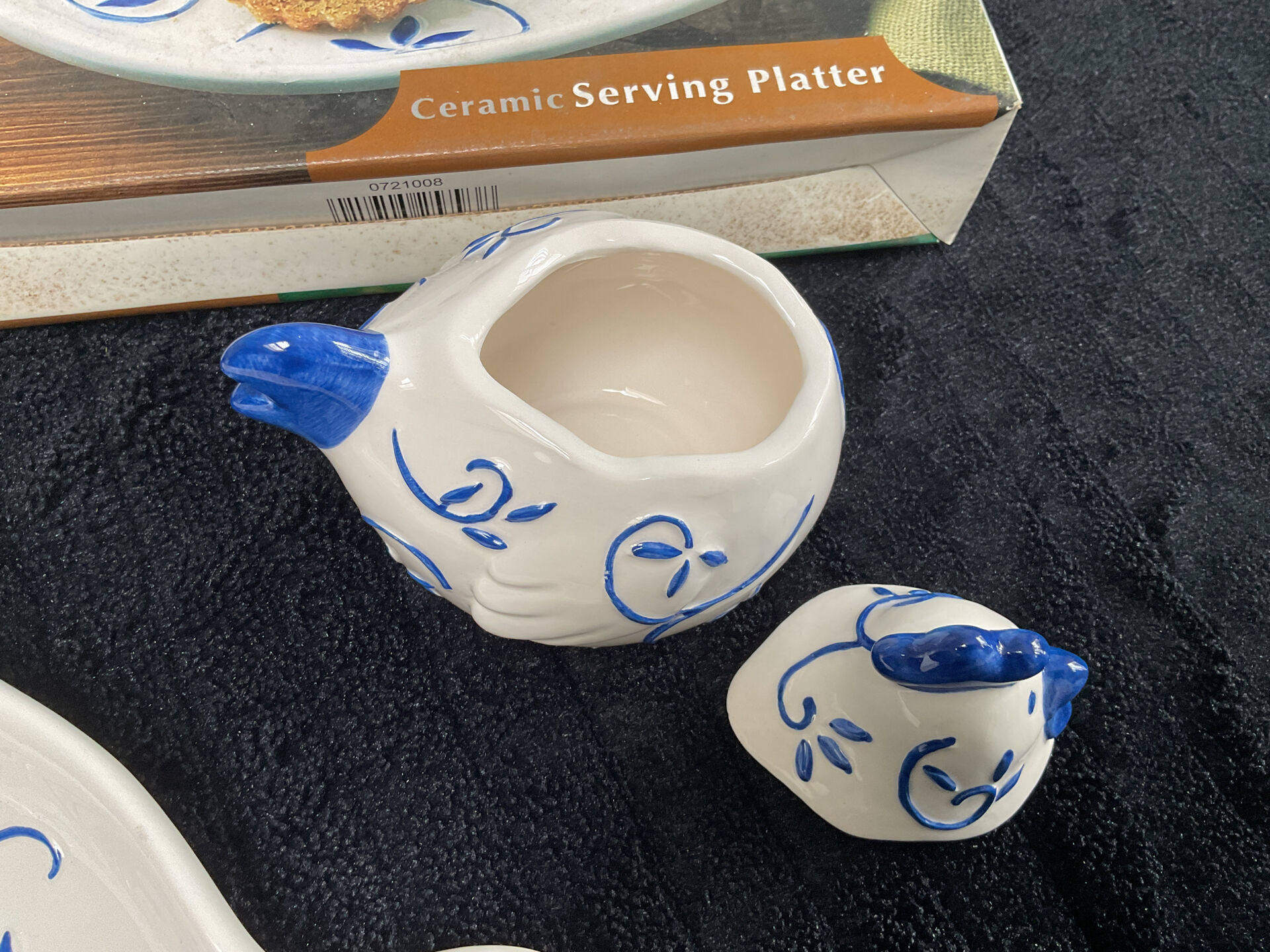 Sugar bowl and cream jug set