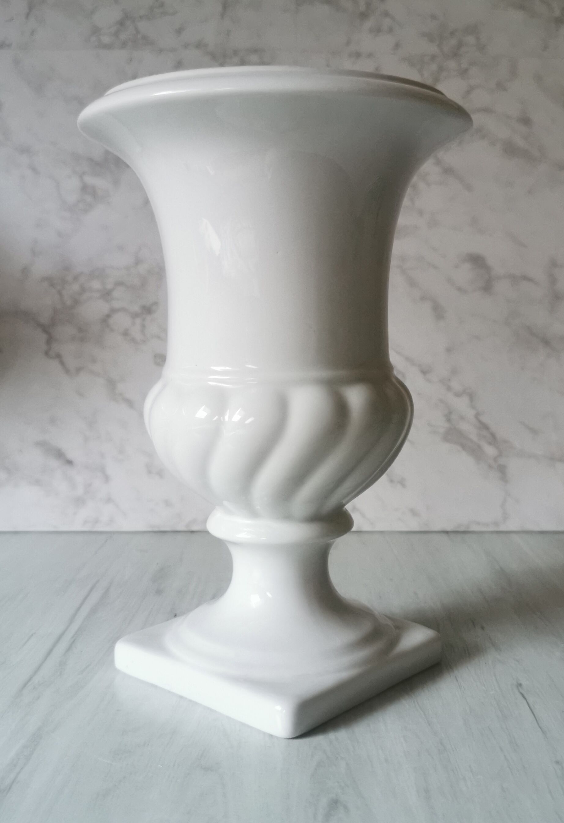 Medici porcelain vase