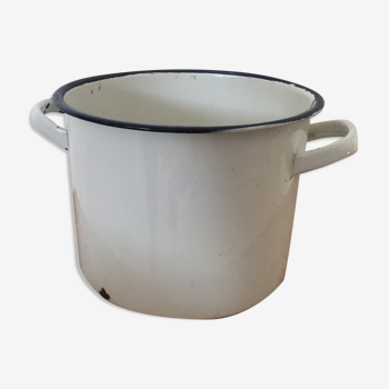 Cache enamelled pot