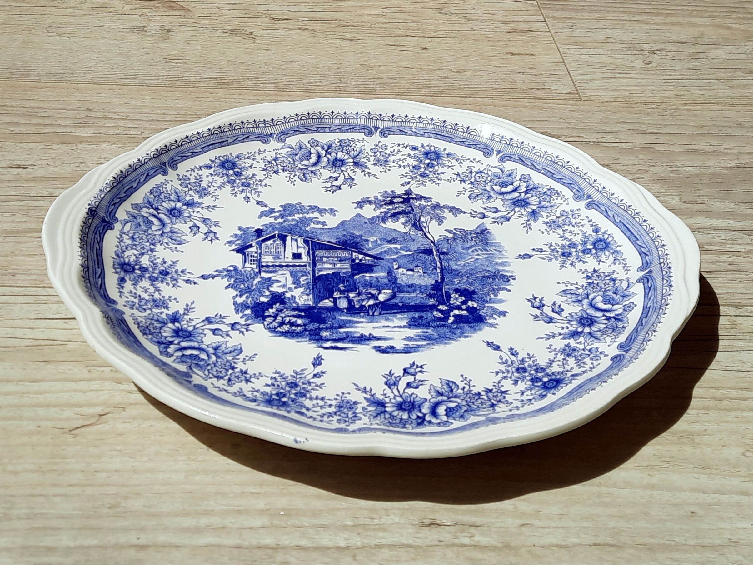 Lunéville - English Cottage - Presentation plate, Cup, Tray, Earthenware Saucière