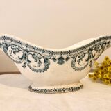 Ironware sauceboat at the Planteur de Caïffa