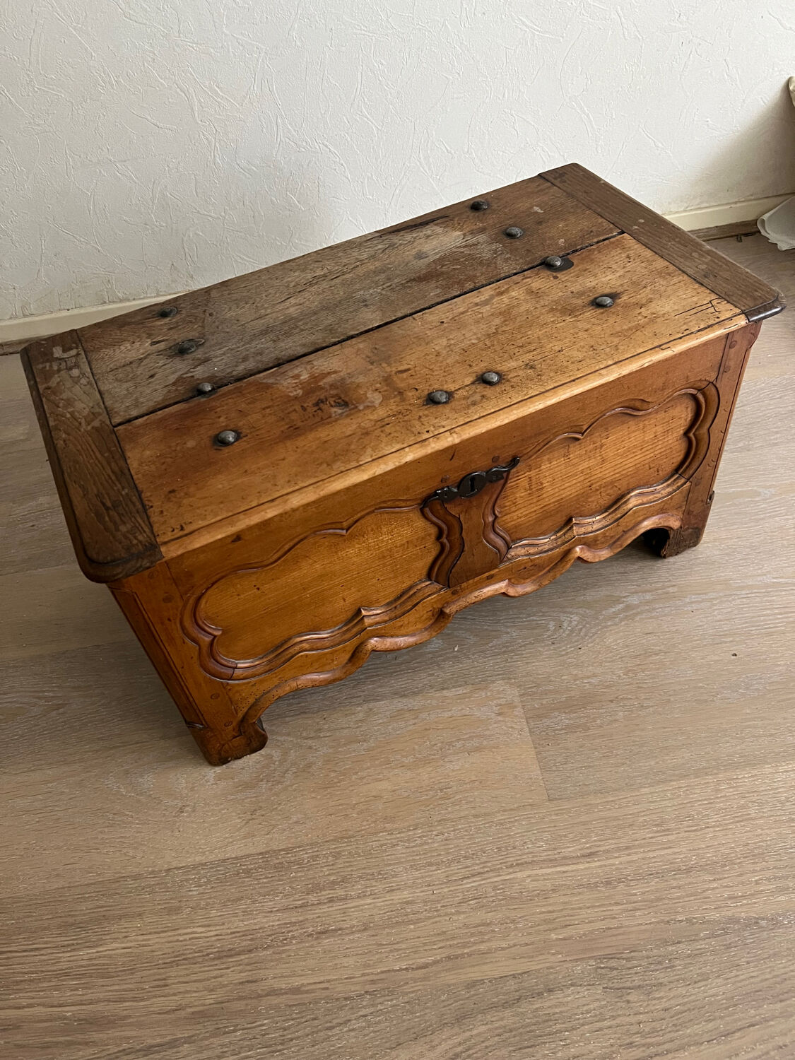 Storage box