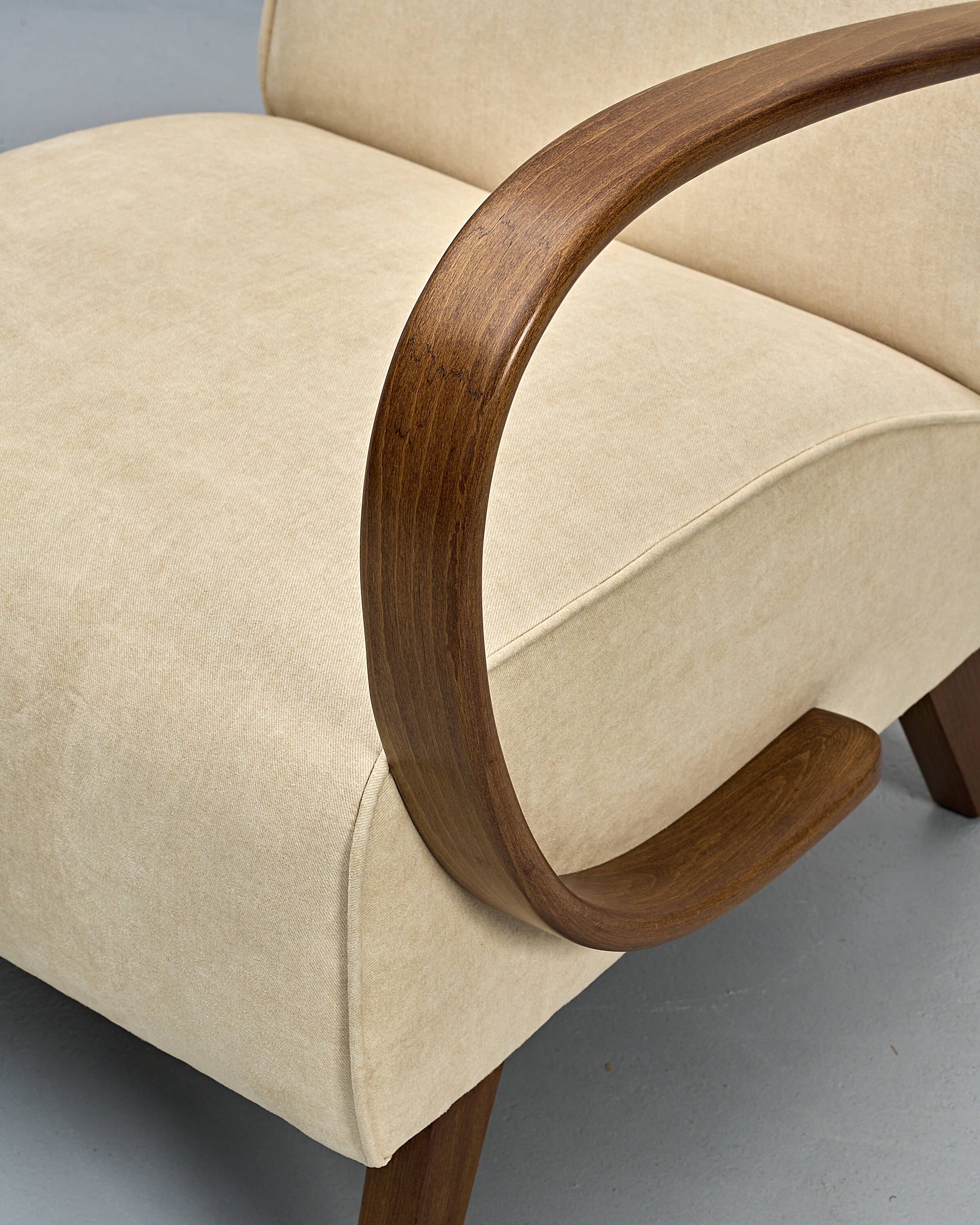 H-410 Armchair by Jindřich Halabala, 30's