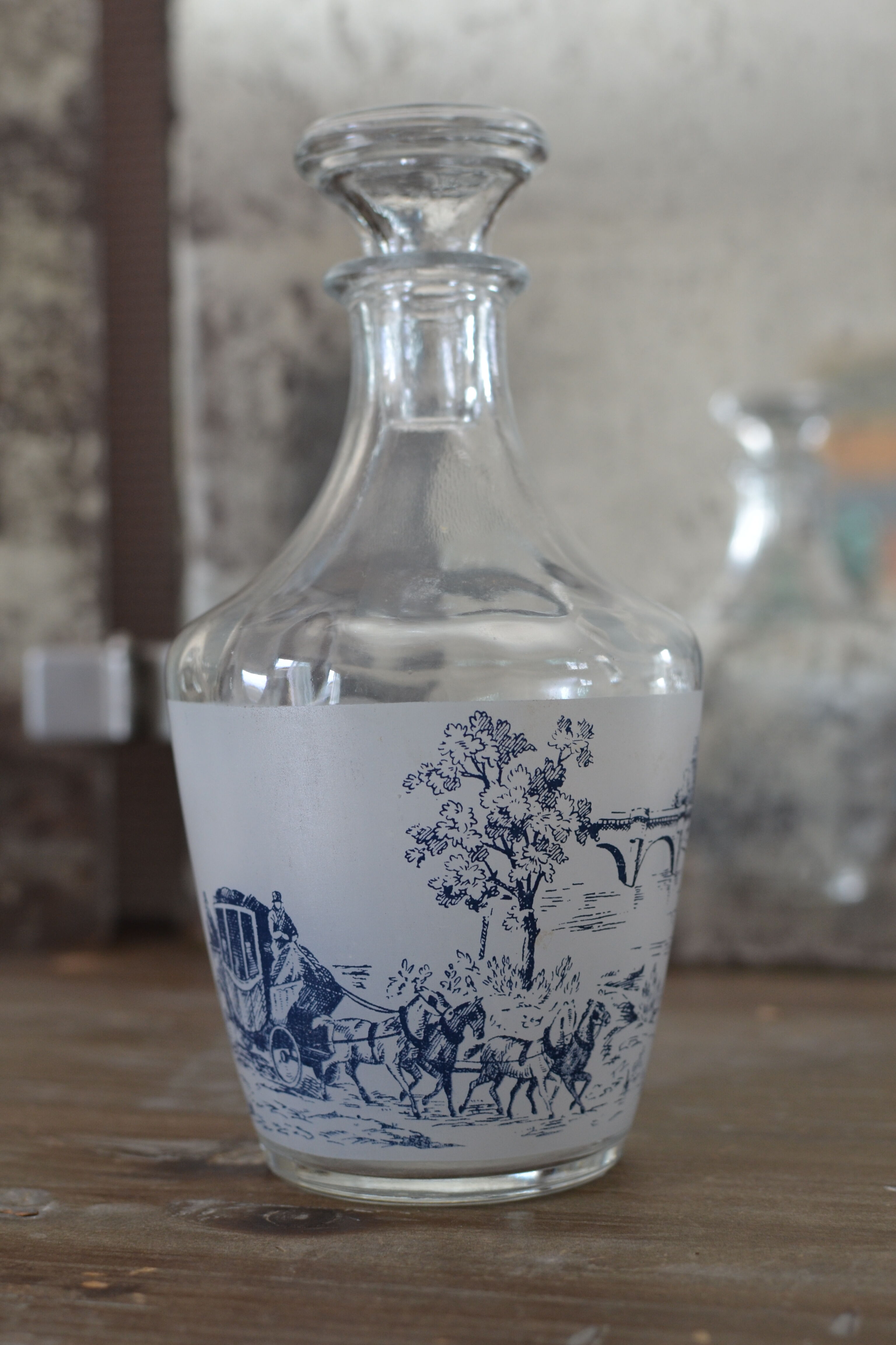 Carafe style toile de Jouy